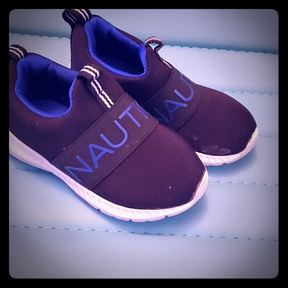 Nautica slip on sneakers